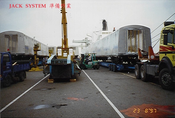 wq-2.JPG (60904 bytes)